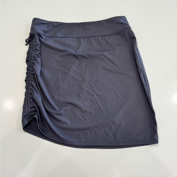 Athleta Dresses & Skirts - Women’s Athleta Side Scrunch Skirt Size Small Charcoal Color